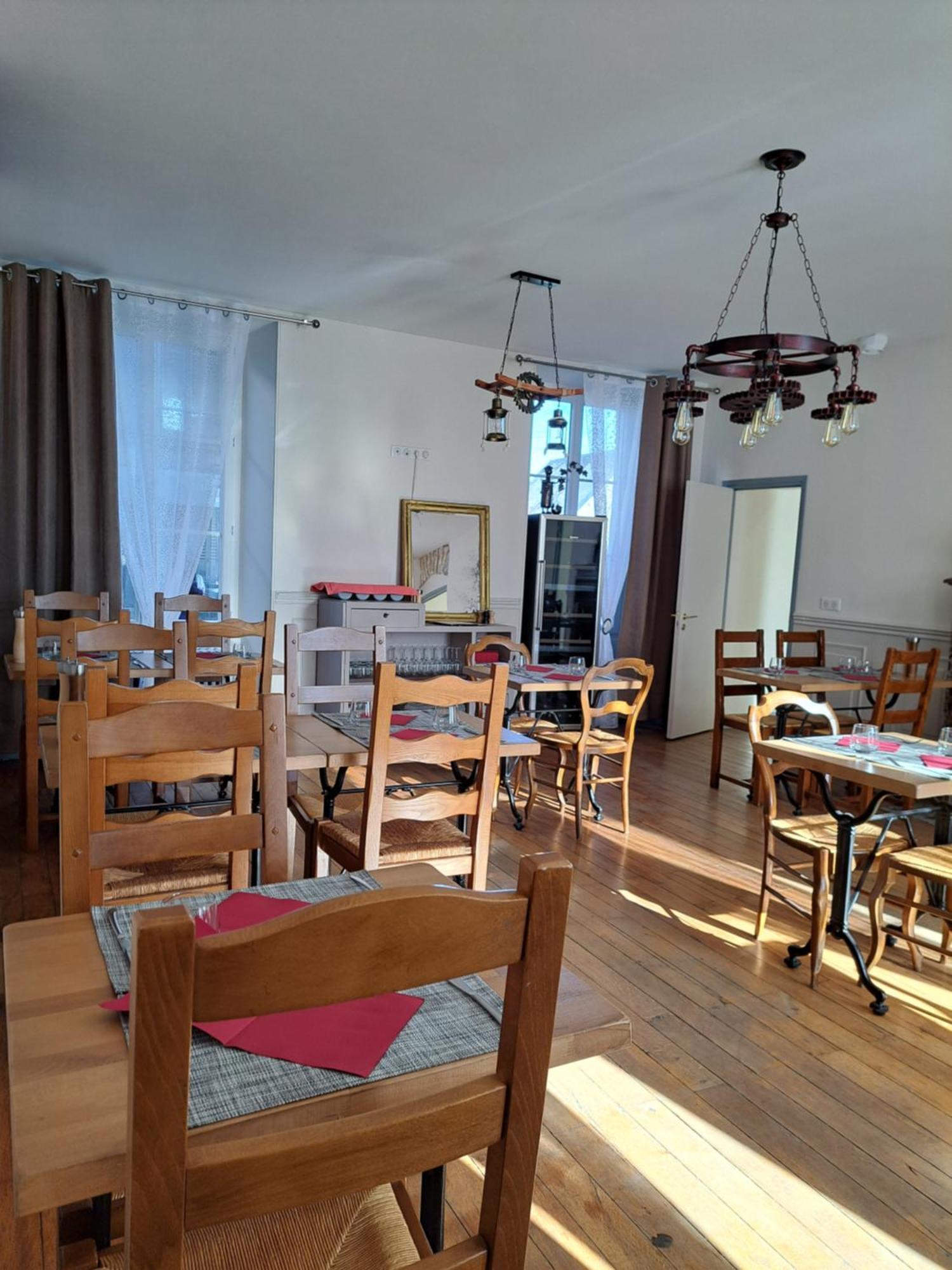 Bed and Breakfast Au P'Tit Gueul'Ton Les Aix-d'Angillon Экстерьер фото